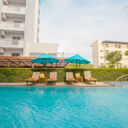 Recenta Phuket Suanluang Hotel Bagian luar foto