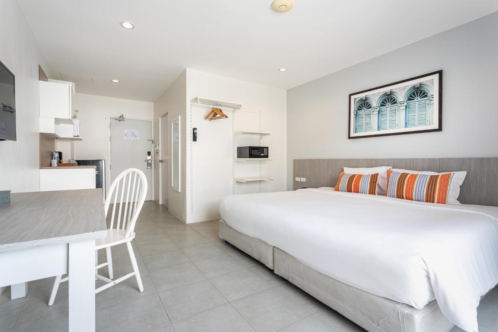 Recenta Phuket Suanluang Hotel Bagian luar foto