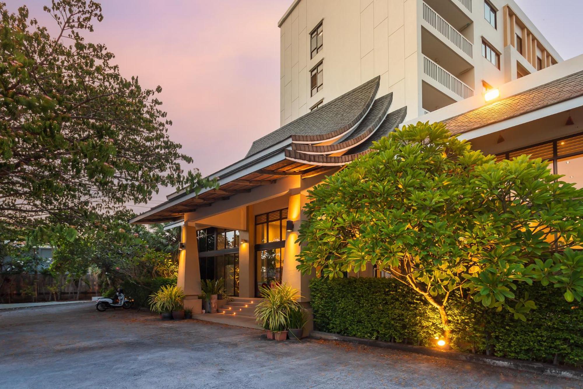 Recenta Phuket Suanluang Hotel Bagian luar foto